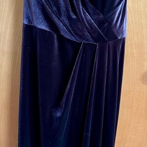 Elegant Velvet Dress in Deep Chocolate brown